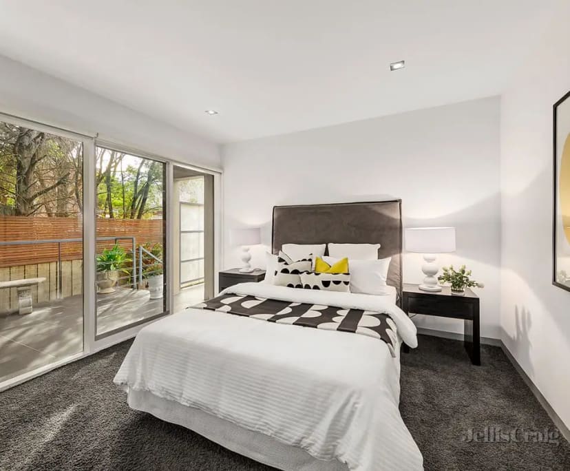 Furnished room in a share house