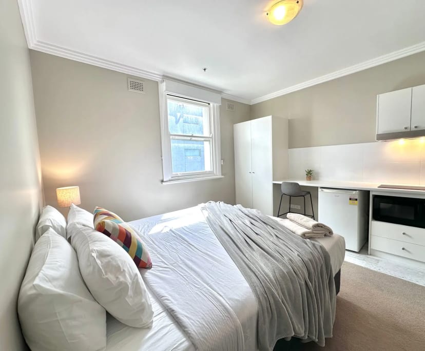 $700, Flatshare, 2 bathrooms, Potts Point NSW 2011