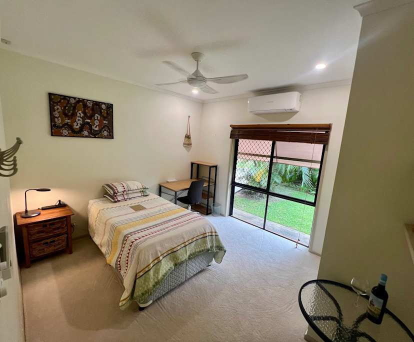 Furnished room in a share house