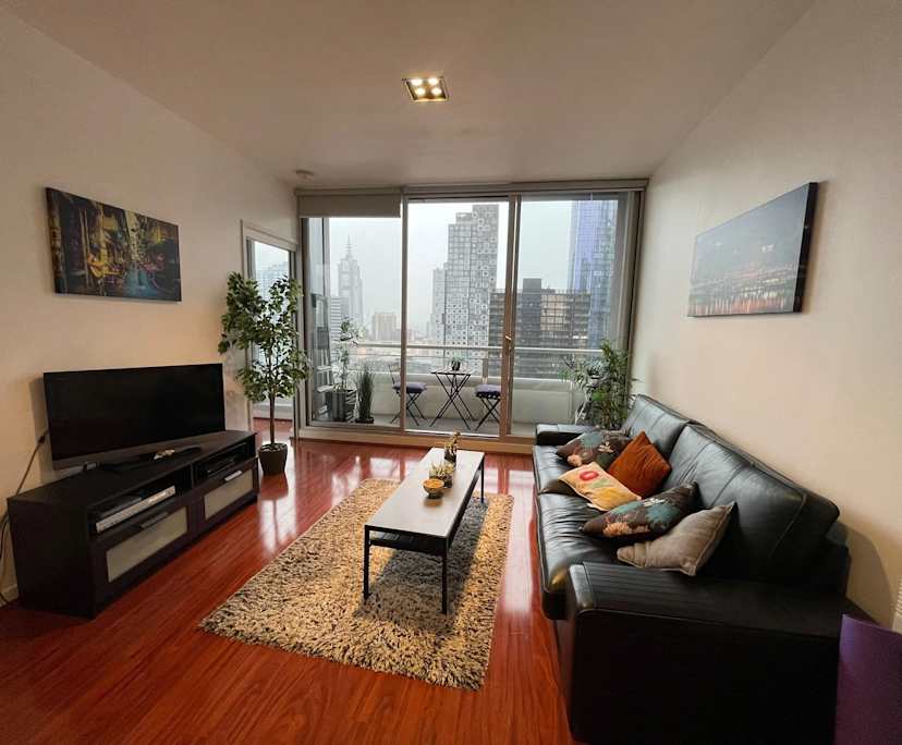 Furnished room in a flatshare