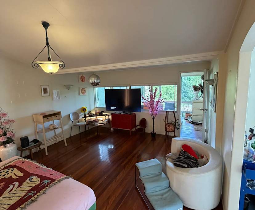$335, Share-house, 2 bathrooms, Bardon QLD 4065