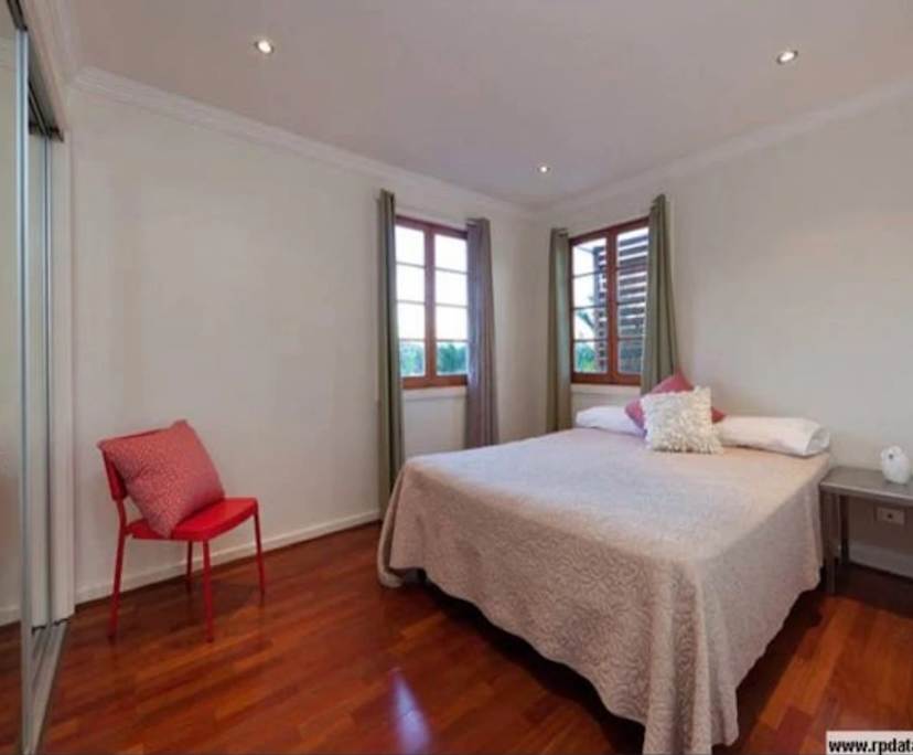 $220, Share-house, 4 bathrooms, Red Hill QLD 4059
