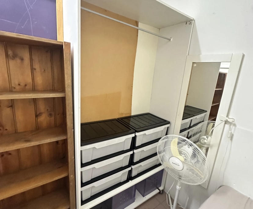 Furnished room in a share house