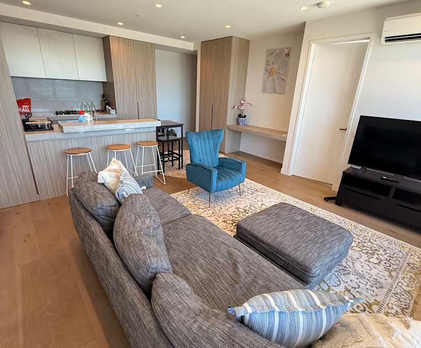 Furnished room in a flatshare