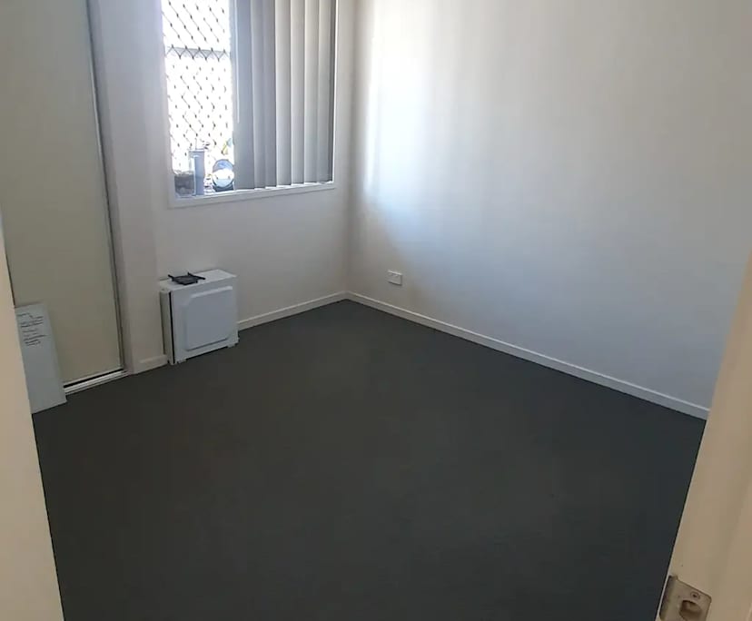 Unfurnished room in a share house
