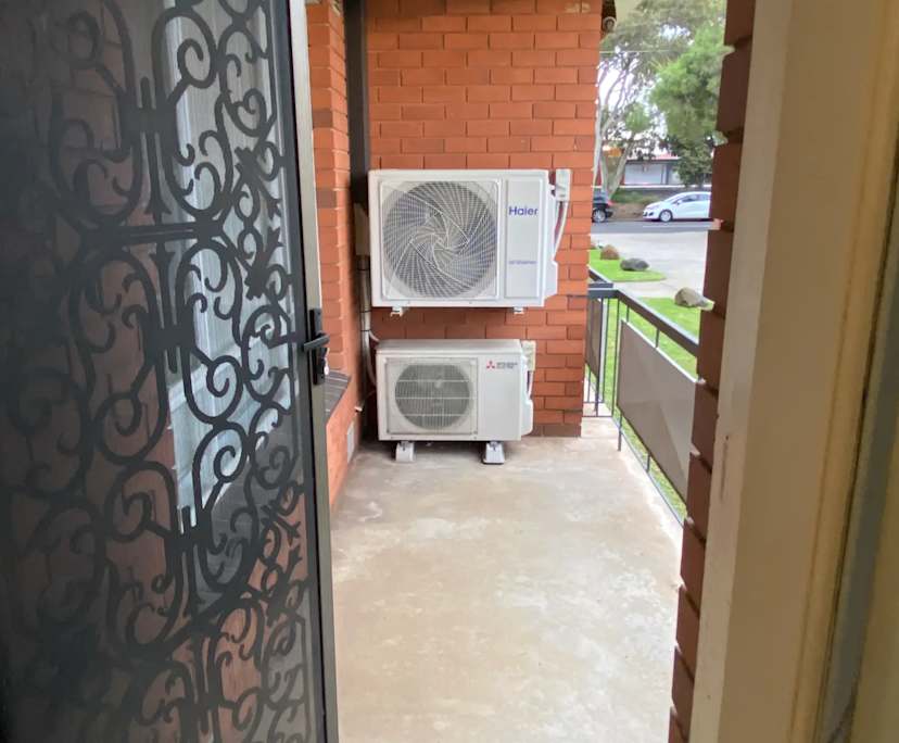 Unfurnished room in a flatshare
