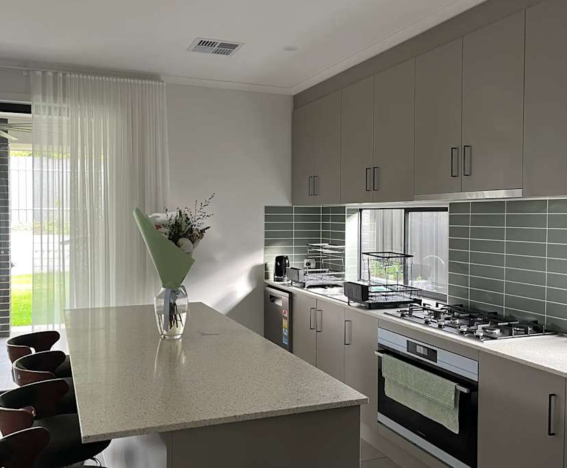 Unfurnished room in a share house