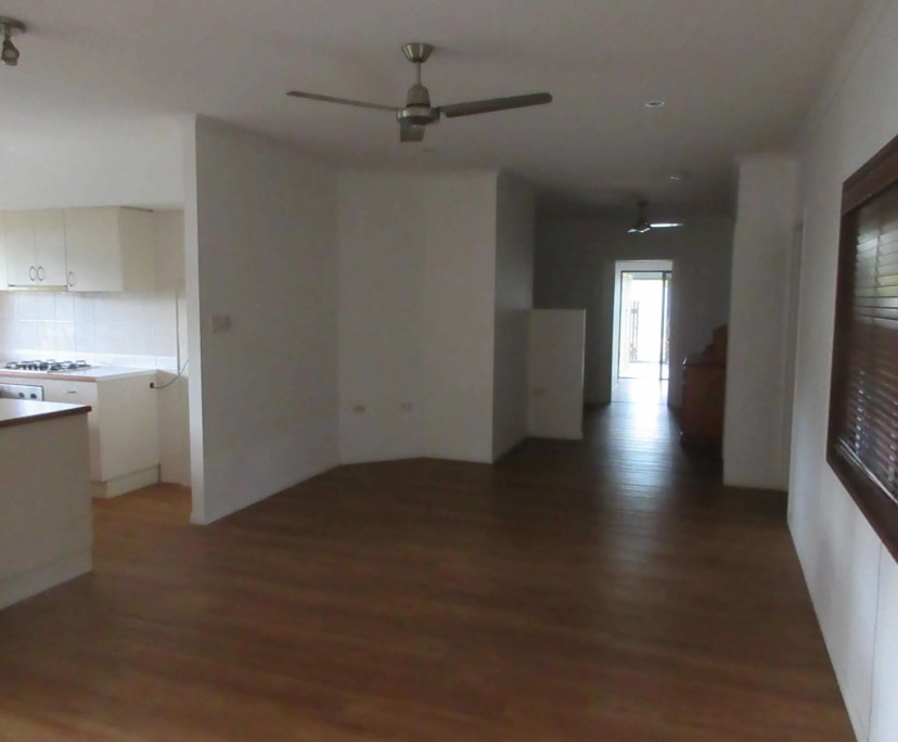 $250, Share-house, 4 bathrooms, Bentley Park QLD 4869