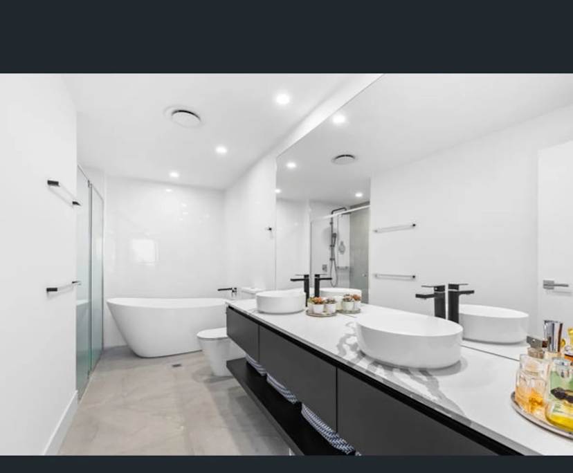 $260-320, Flatshare, 2 rooms, Biggera Waters QLD 4216, Biggera Waters QLD 4216