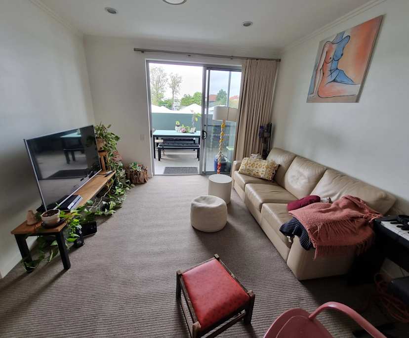 Unfurnished room with own bathroom