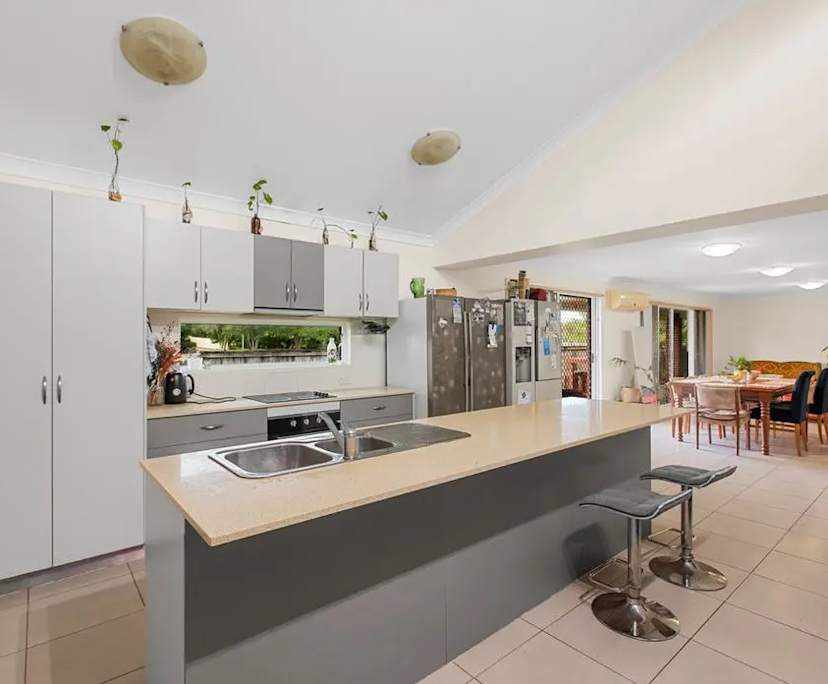 Unfurnished room in a share house