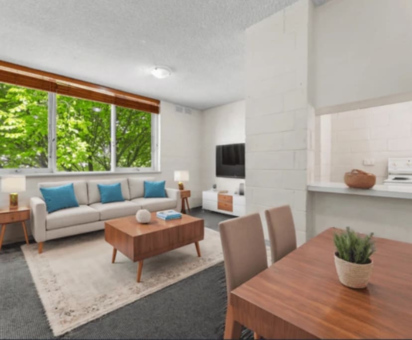 Unfurnished room in a flatshare