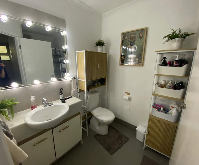 $220, Flatshare, 2 bathrooms, Glen Huntly VIC 3163