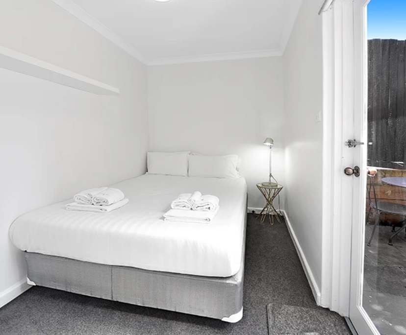 $675, 1-bed, 1 bathroom, South Yarra VIC 3141