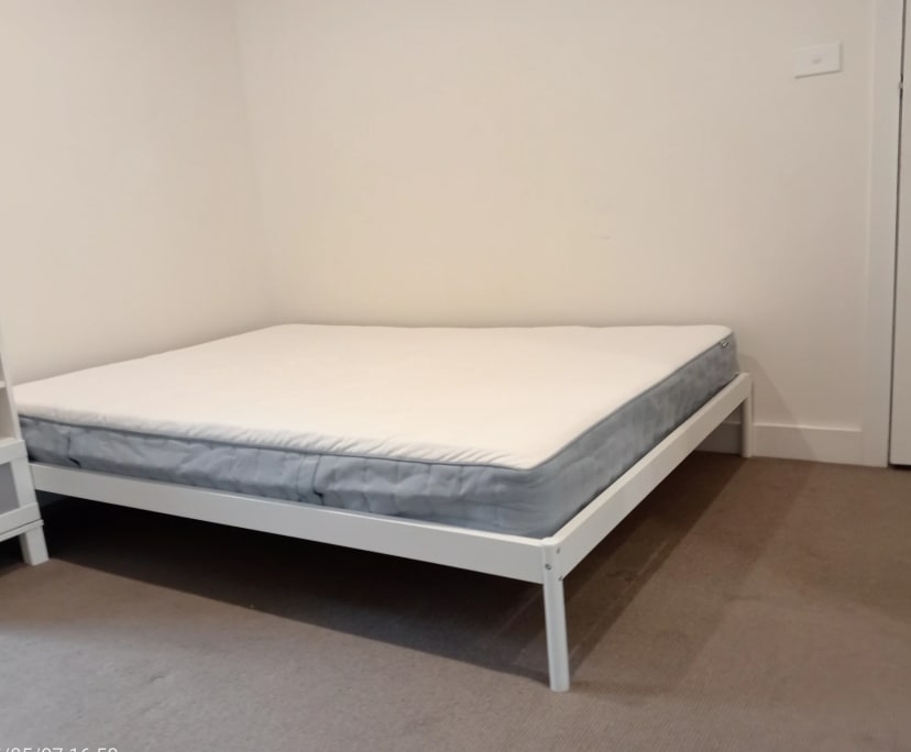 Room with ensuite in a flatshare