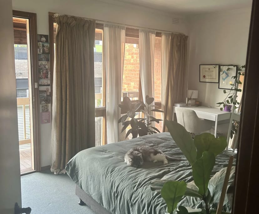 Furnished room in a share house