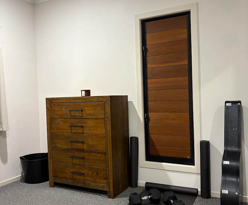 $350, Flatshare, 3 bathrooms, Cannonvale QLD 4802