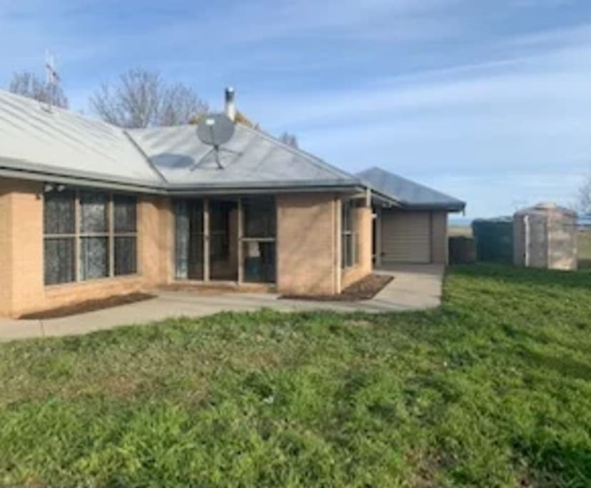 Room for Rent in Wallaroo, NSW 250, Furnished, Sh...