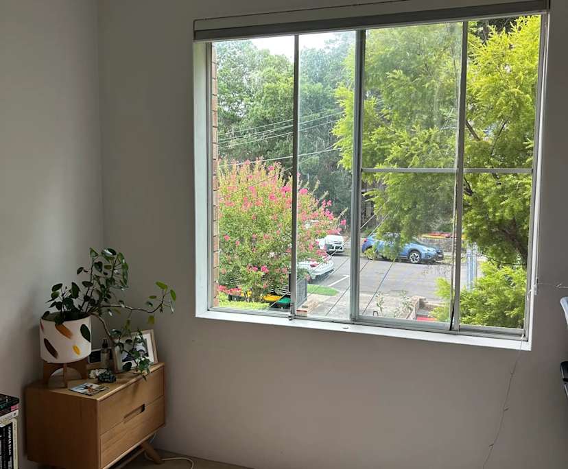 Unfurnished room in a flatshare