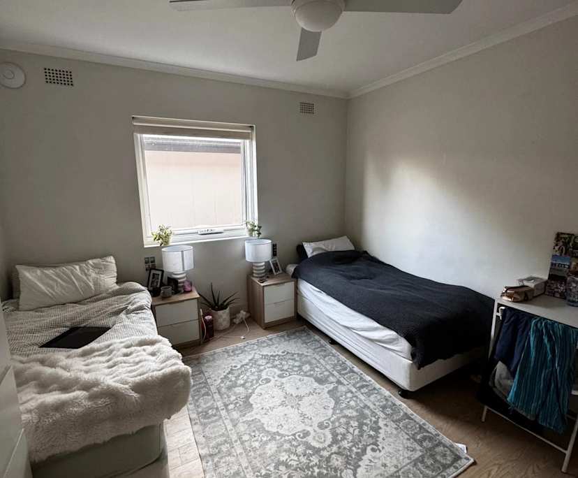 Furnished room in a flatshare