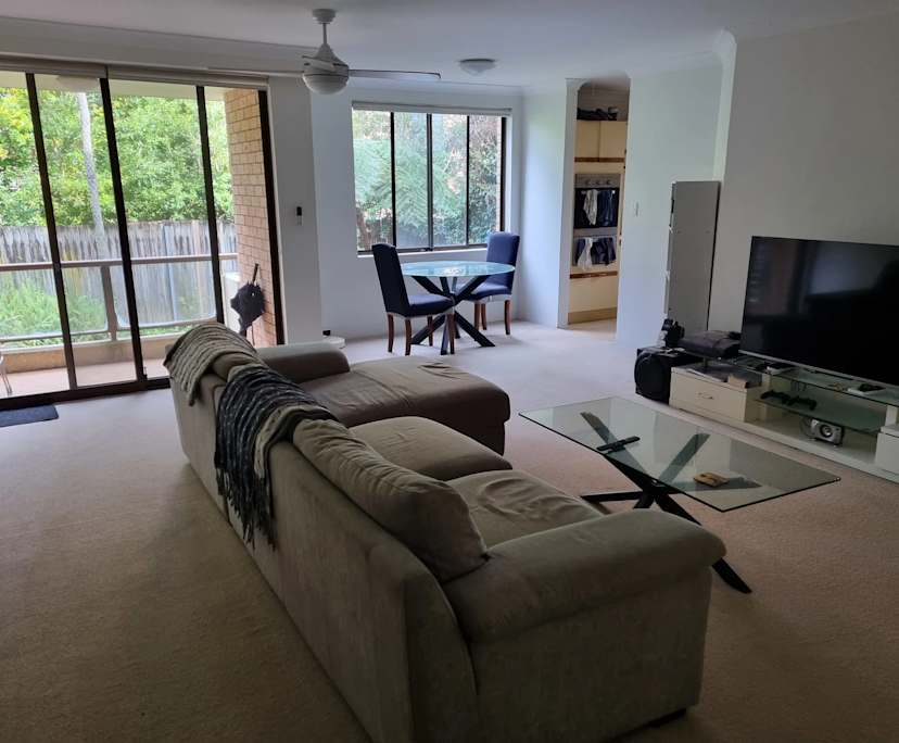 Unfurnished room with ensuite in a flatshare