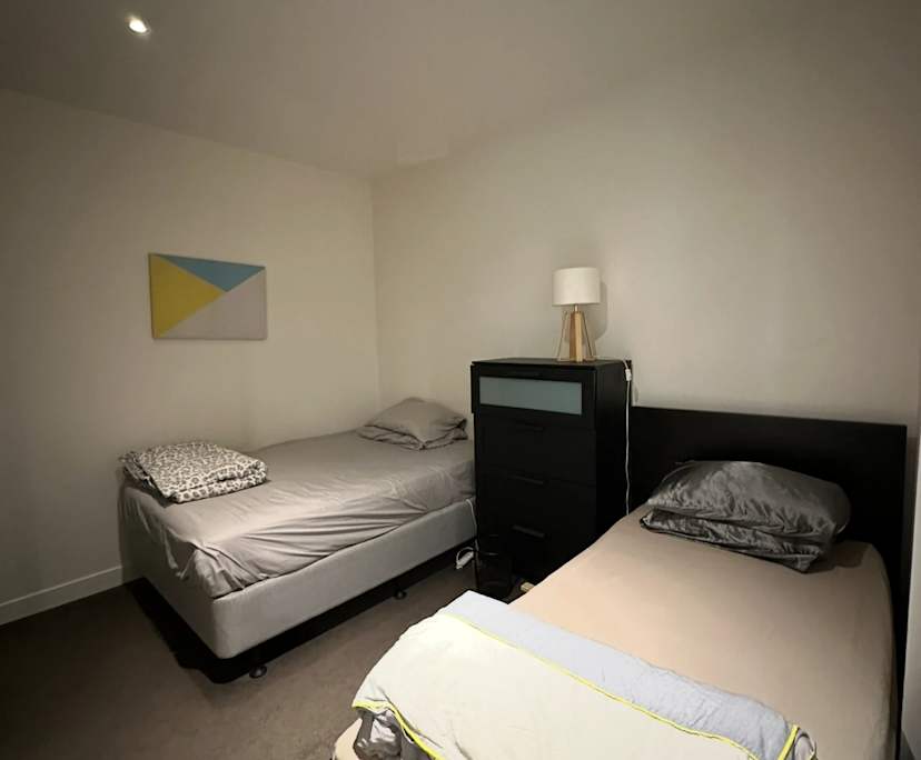 Furnished room in a flatshare