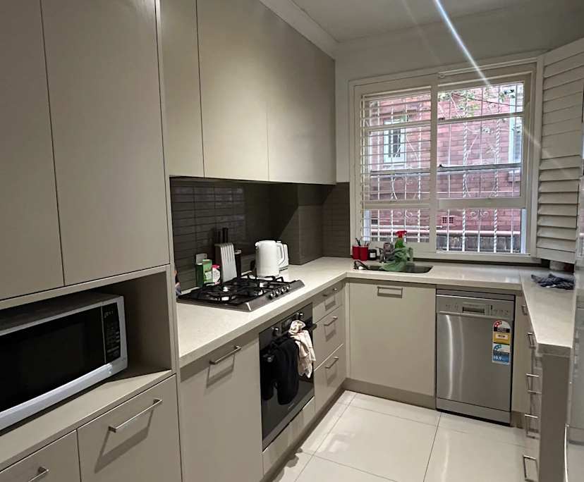 Furnished room in a flatshare