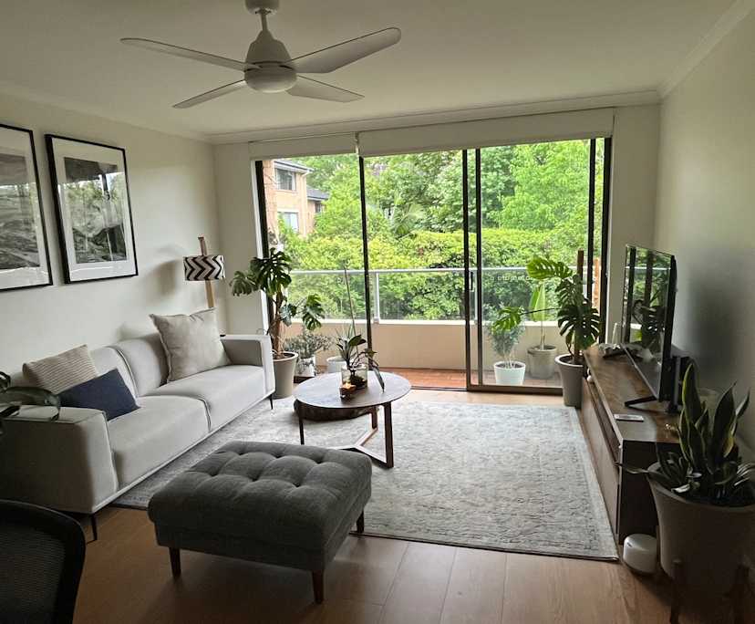 Furnished room in a flatshare