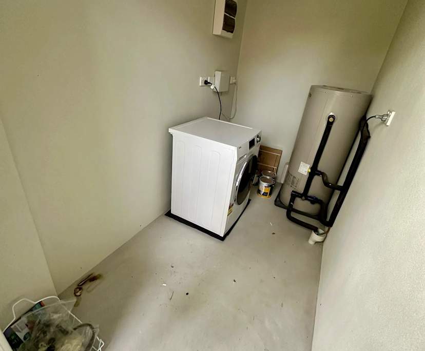 $530, 1-bed, 1 bathroom, Cannington WA 6107