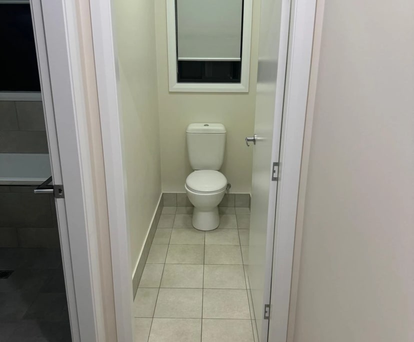 $250, Share-house, 4 bathrooms, Estella NSW 2650