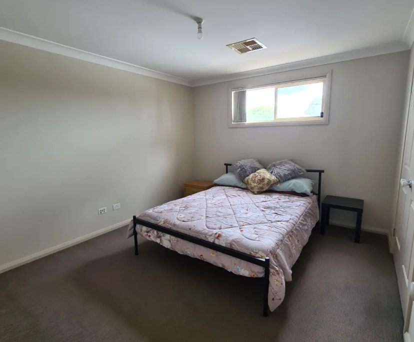 $220, Share-house, 4 bathrooms, Chipping Norton NSW 2170