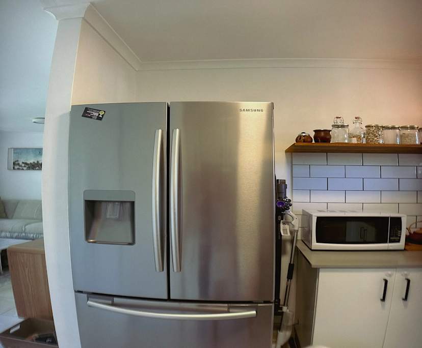 $1,300, Whole-property, 2 bathrooms, Coolangatta QLD 4225