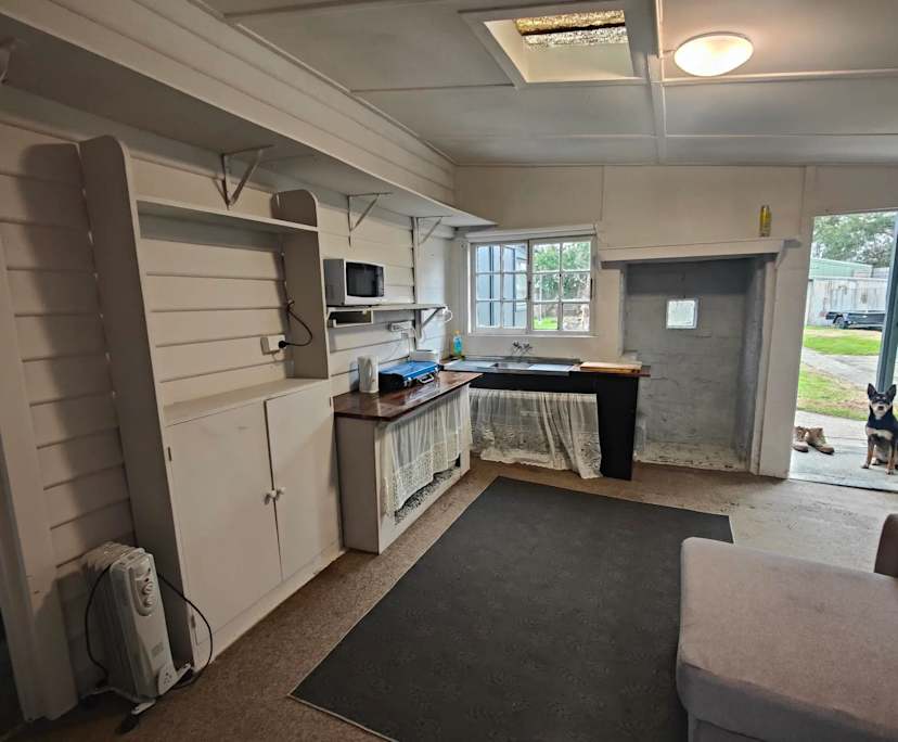 $300, Granny-flat, 1 bathroom, Seaford VIC 3198