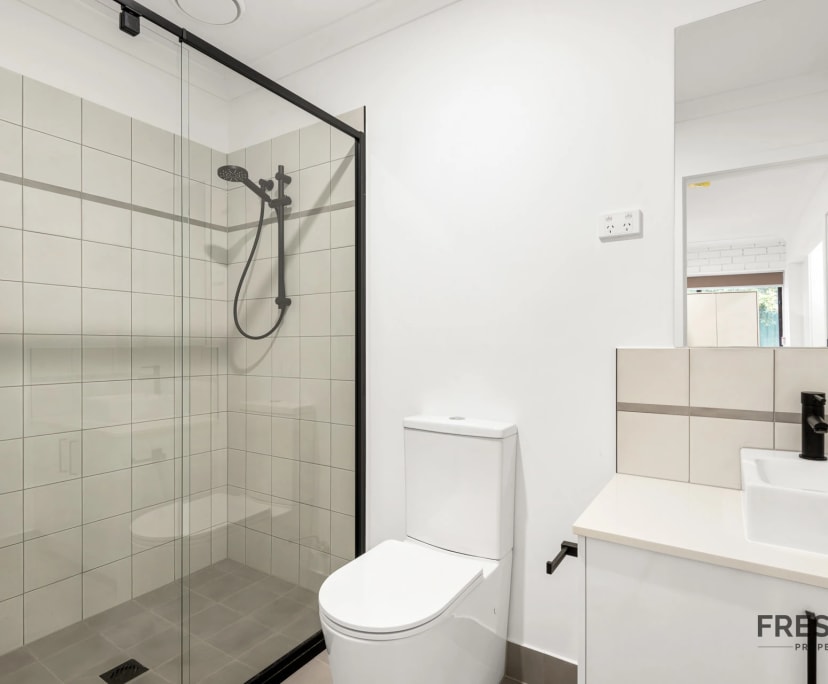 $330, Share-house, 6 bathrooms, Bell Post Hill VIC 3215