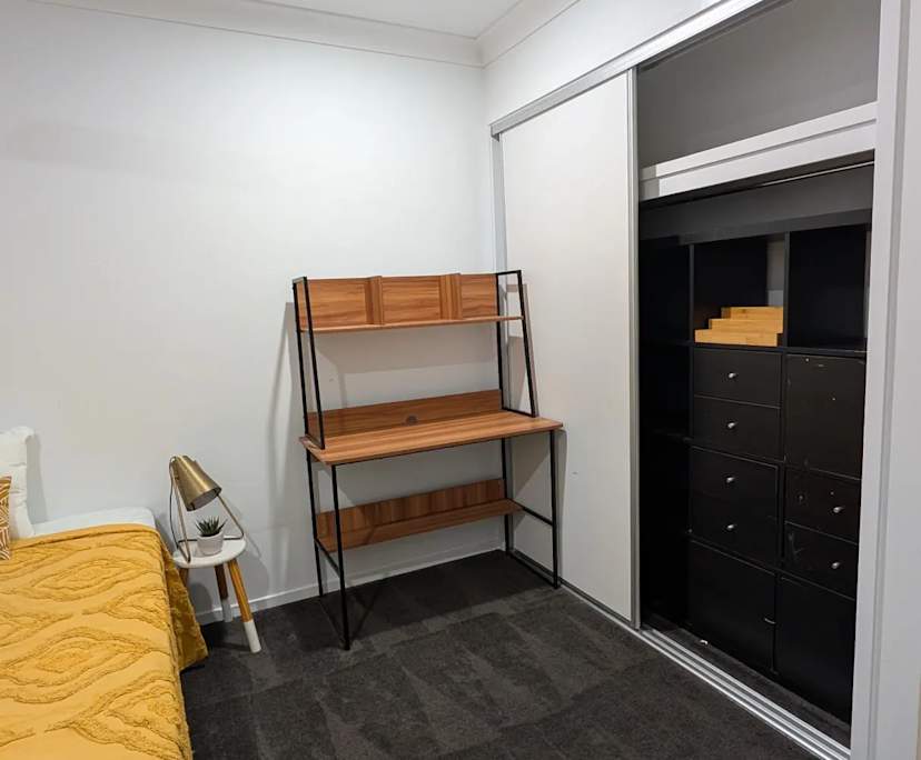 Room in a share house