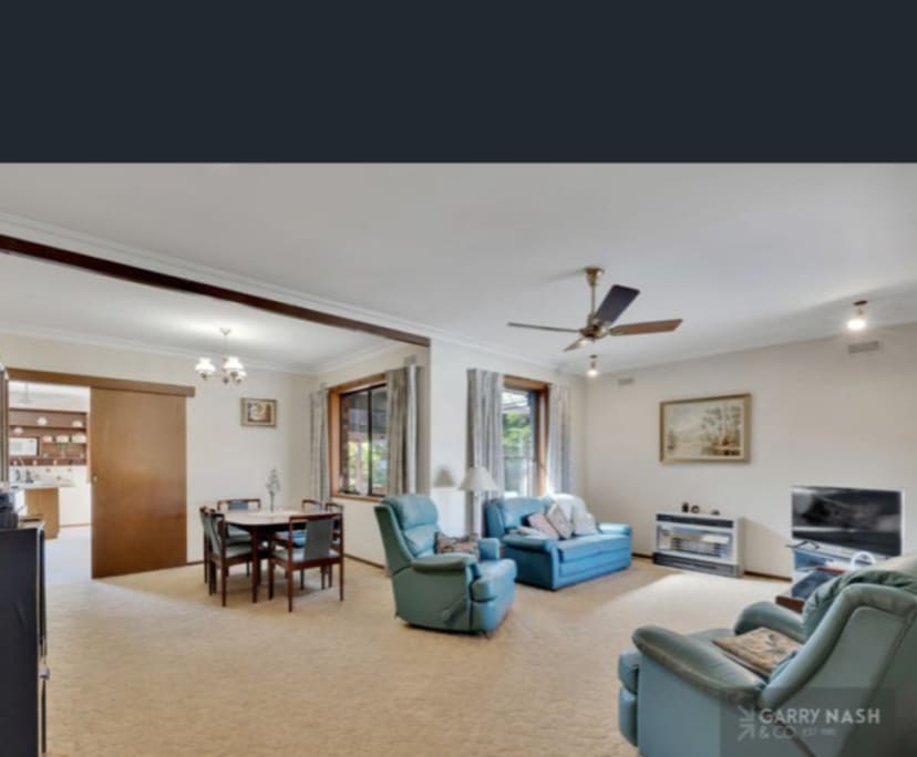 Room in a share house