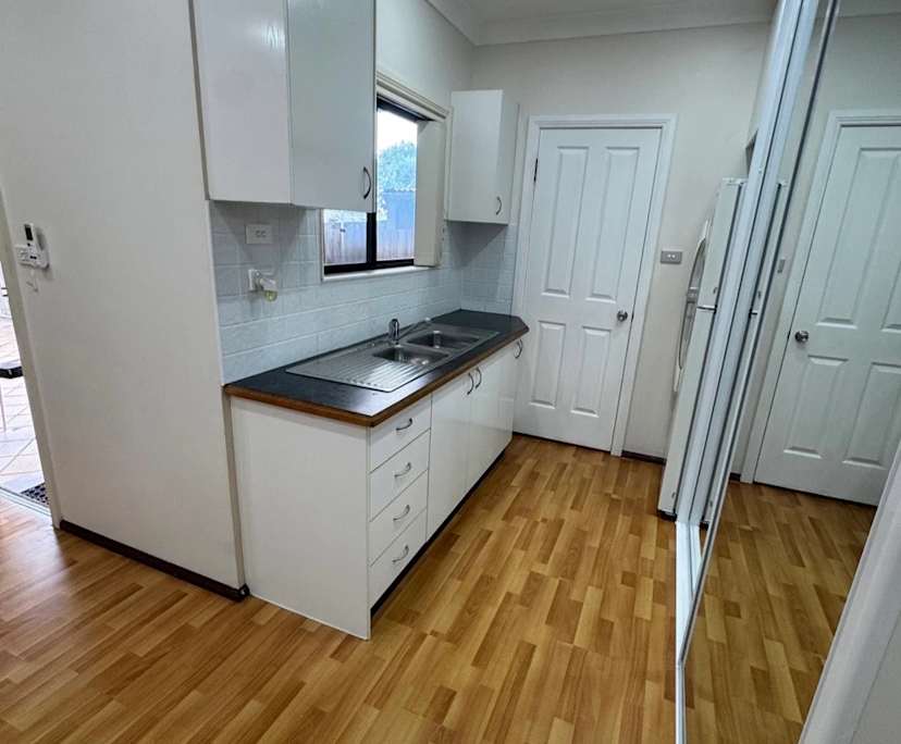 Room studio flat for rent