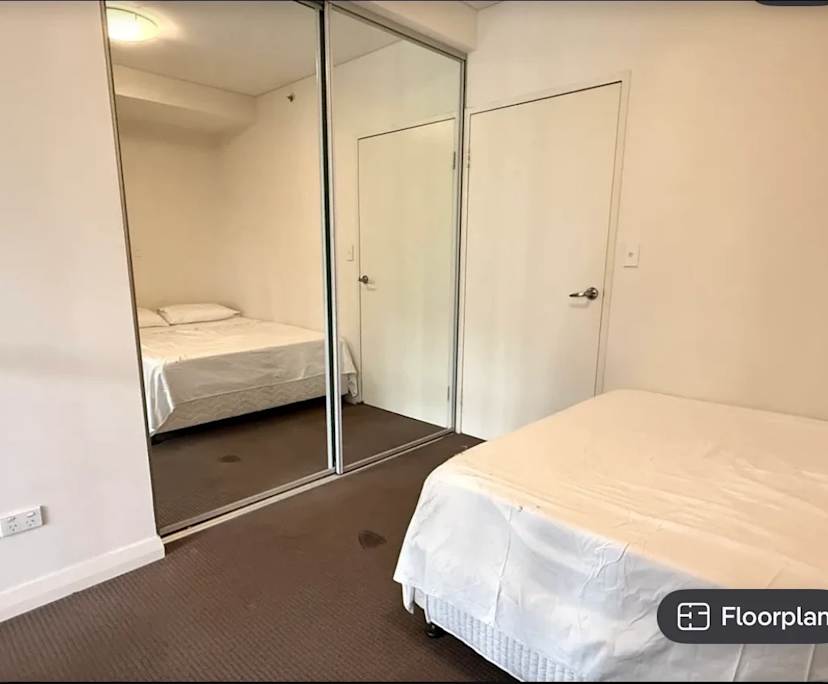 Furnished room in a flatshare