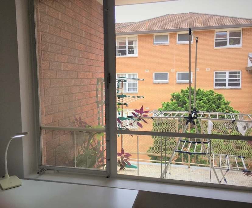 Furnished room in a flatshare