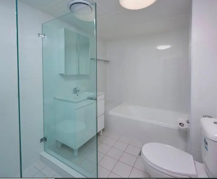 Unfurnished room in a flatshare