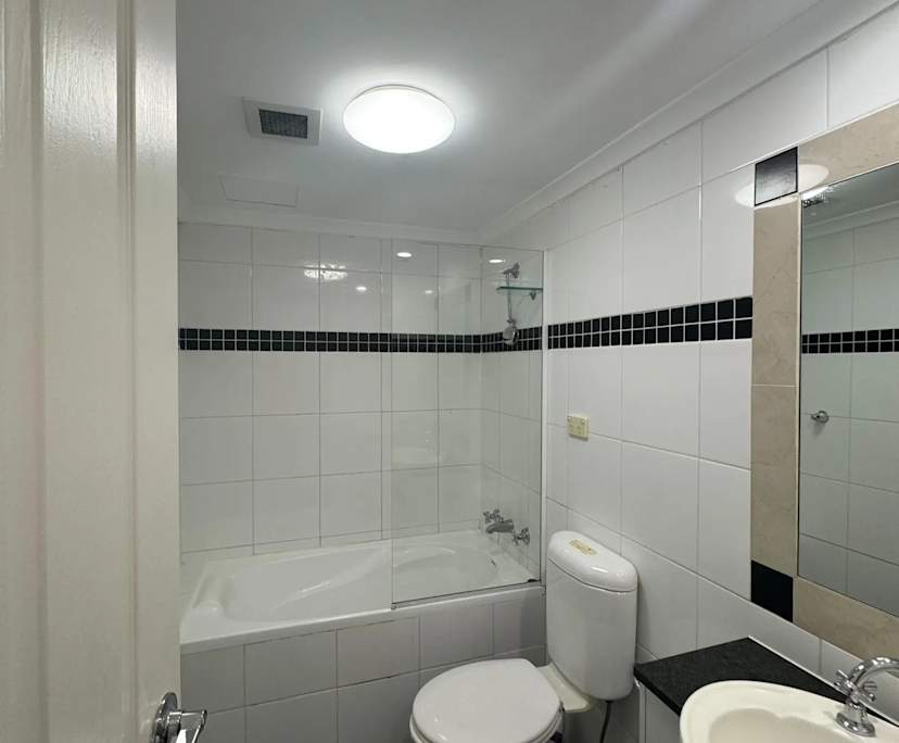 $1,495, Whole-property, 4 bathrooms, Woolloomooloo NSW 2011
