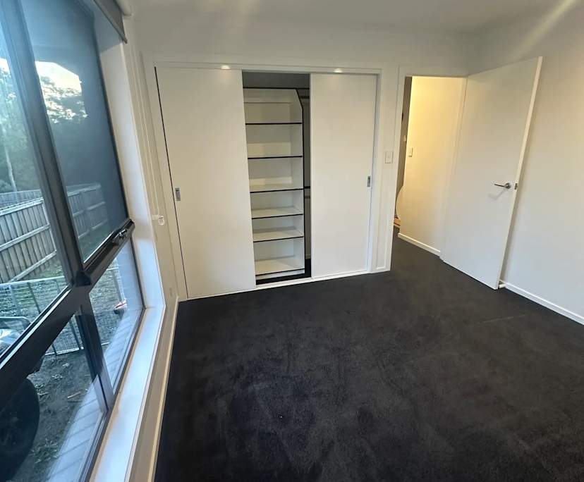 Unfurnished room in a share house
