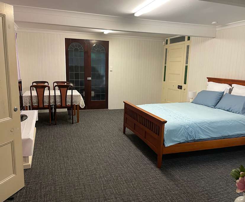 $400, Whole-property, 1 bathroom, Wavell Heights QLD 4012
