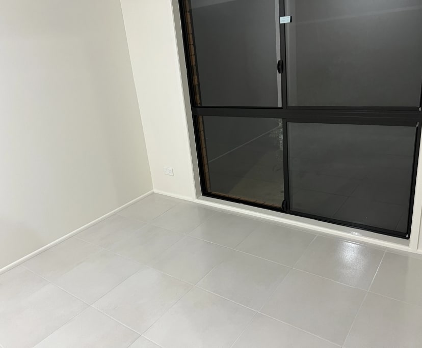 $250, Homestay, 3 bathrooms, Murphys Creek QLD 4352