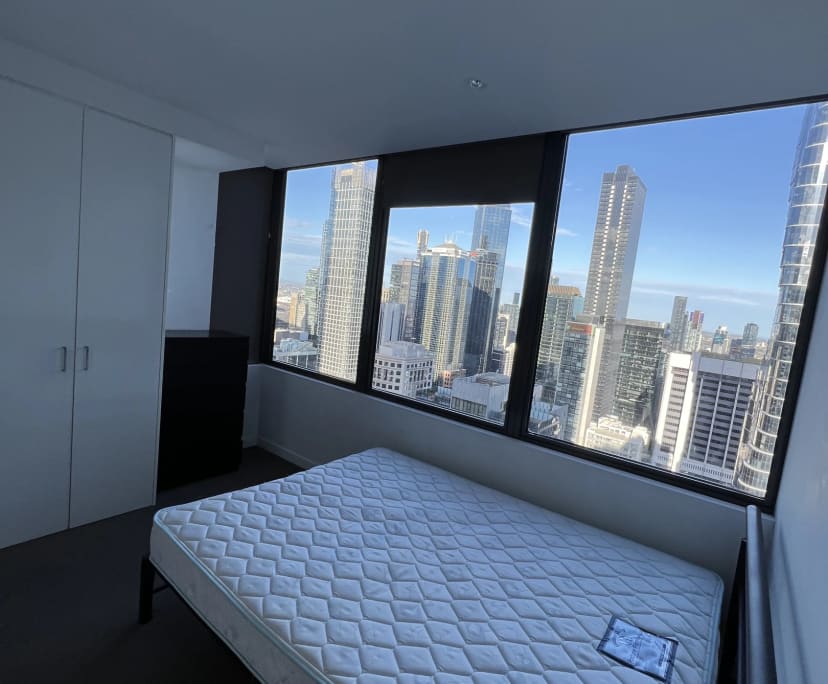 Furnished room with ensuite in a flatshare