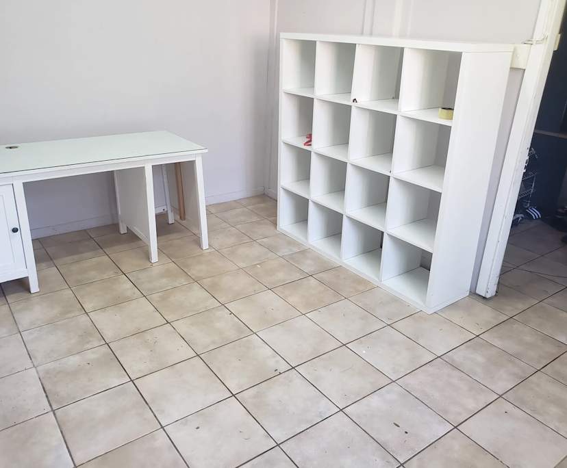 Unfurnished room in a share house