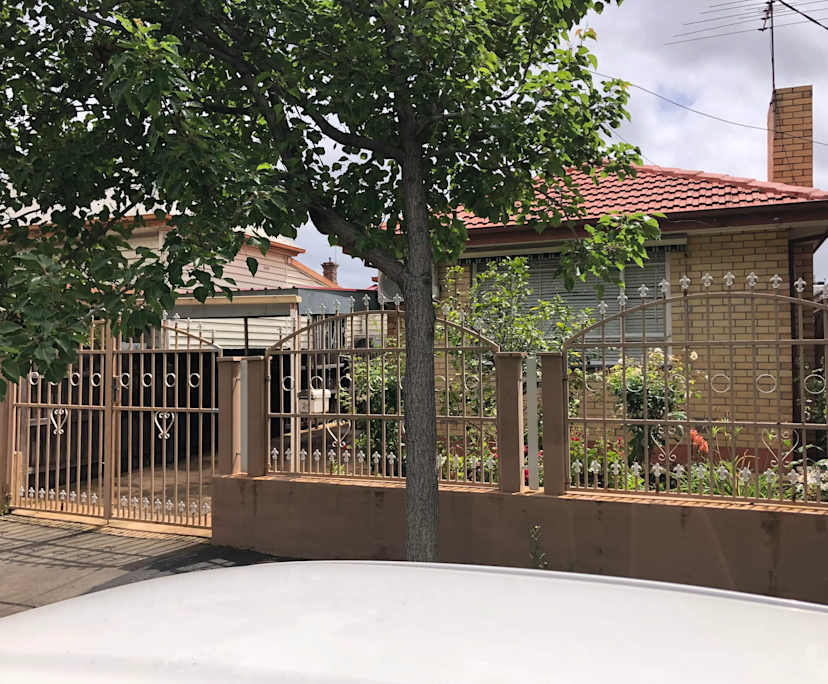 Whole property with 3 rooms for rent