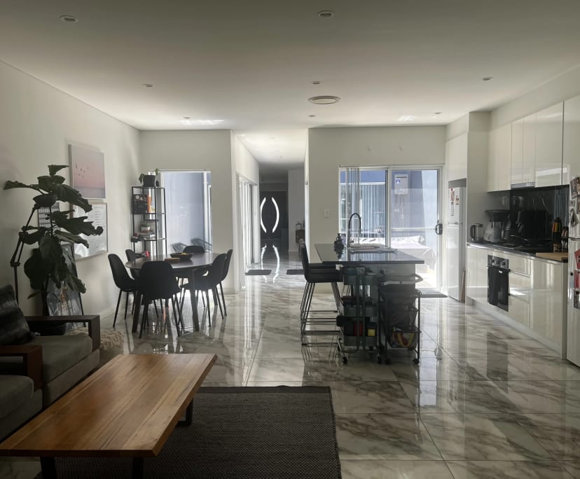 Room in a share house