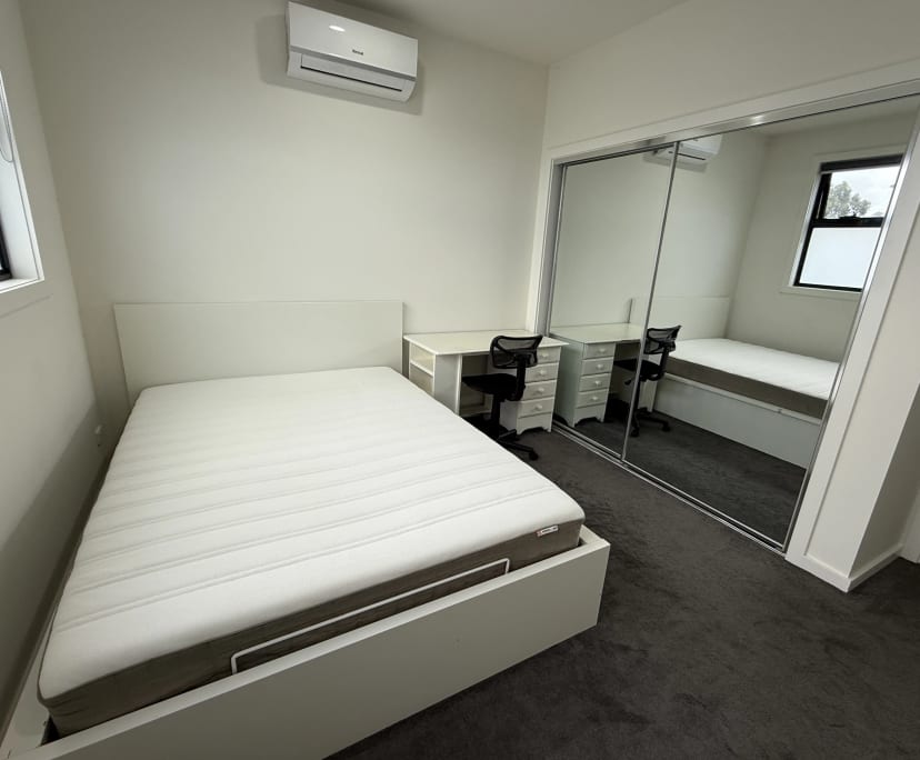 Furnished room in a share house