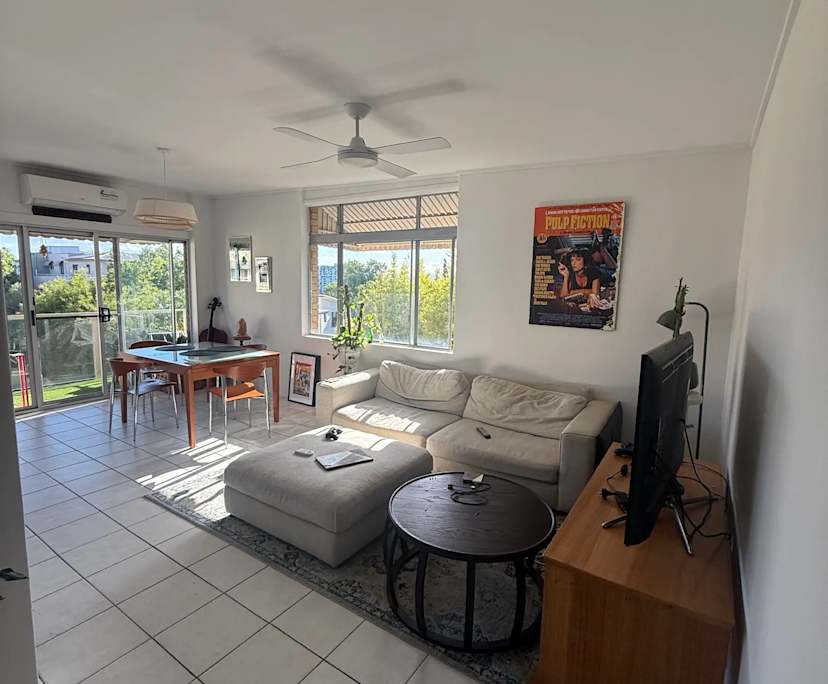 Unfurnished room in a flatshare